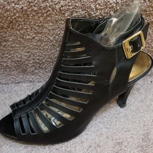 Gladiator black sandals